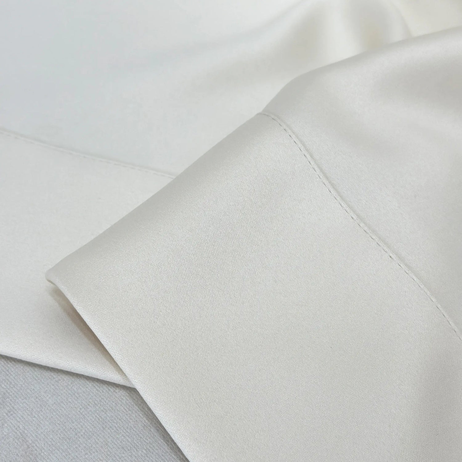 Soft Panel Curtains for Modern Living Room in Cream Color