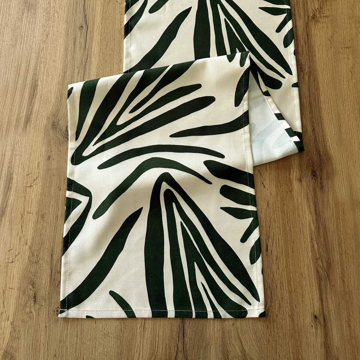 Table Runner Modern Abstract Green / Beige, Festive Original Short Tablecloth