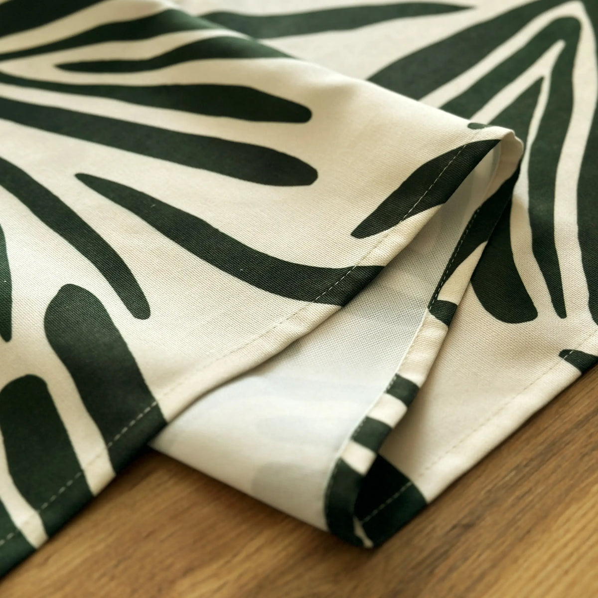 Table Runner Modern Abstract Green / Beige