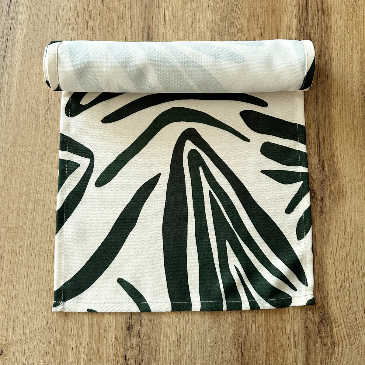 Table Runner Modern Abstract Green / Beige