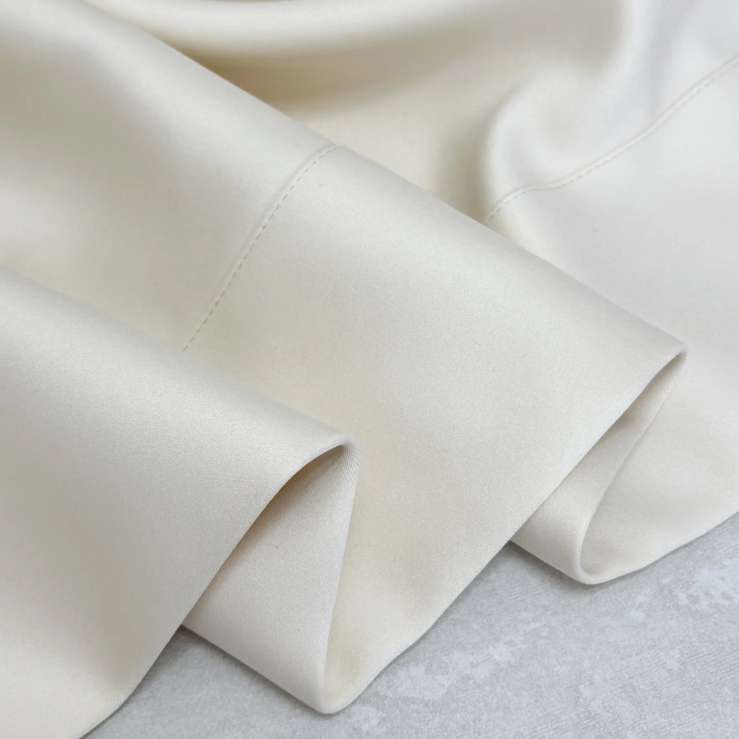 Soft Panel Curtains for Modern Living Room in Cream Color