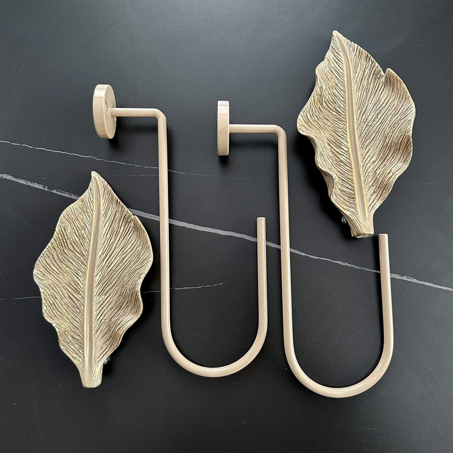 Wall Curtain Hook Modern Art Deco Leaf - details