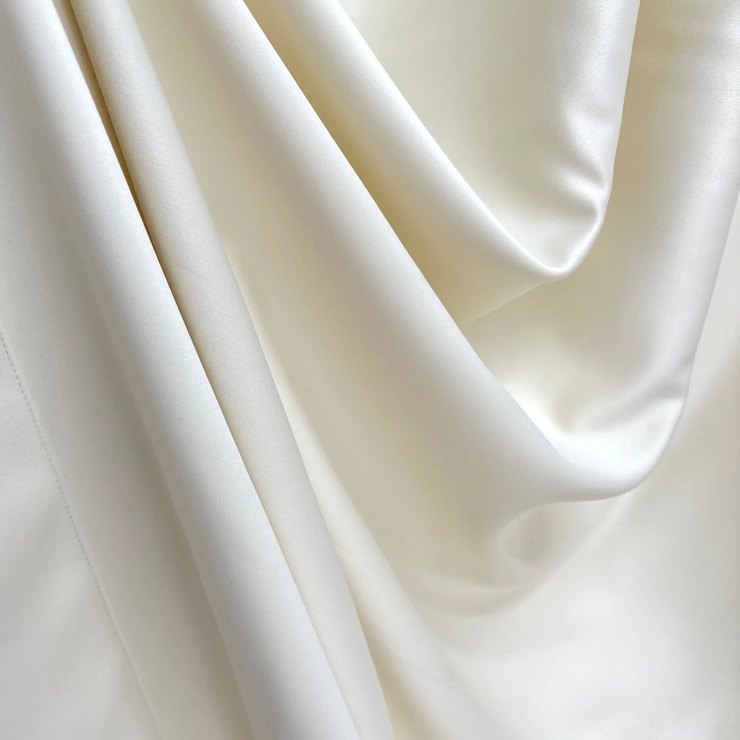 Soft Panel Curtains for Modern Living Room in Cream Color