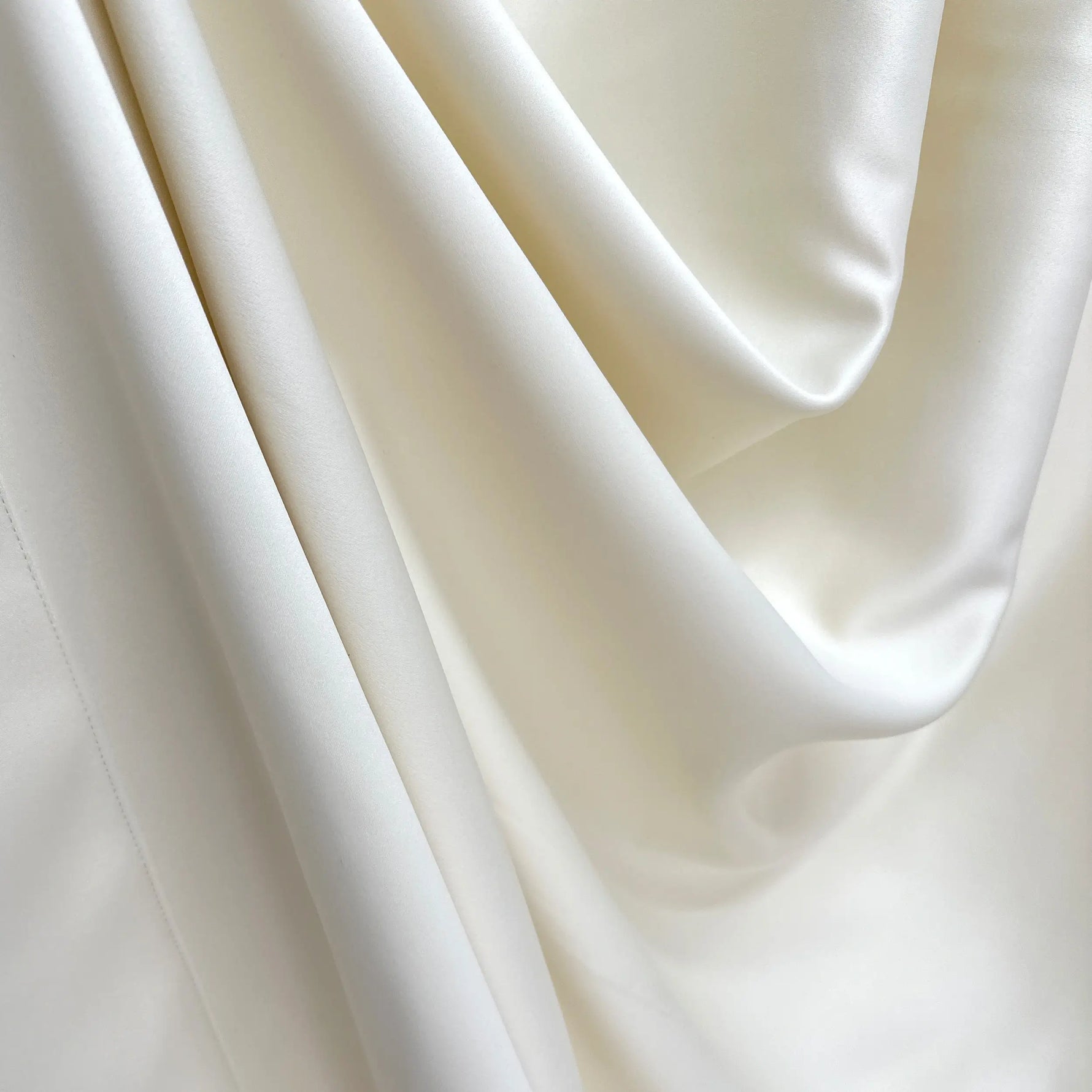 Soft Panel Curtains for Modern Living Room in Cream Color