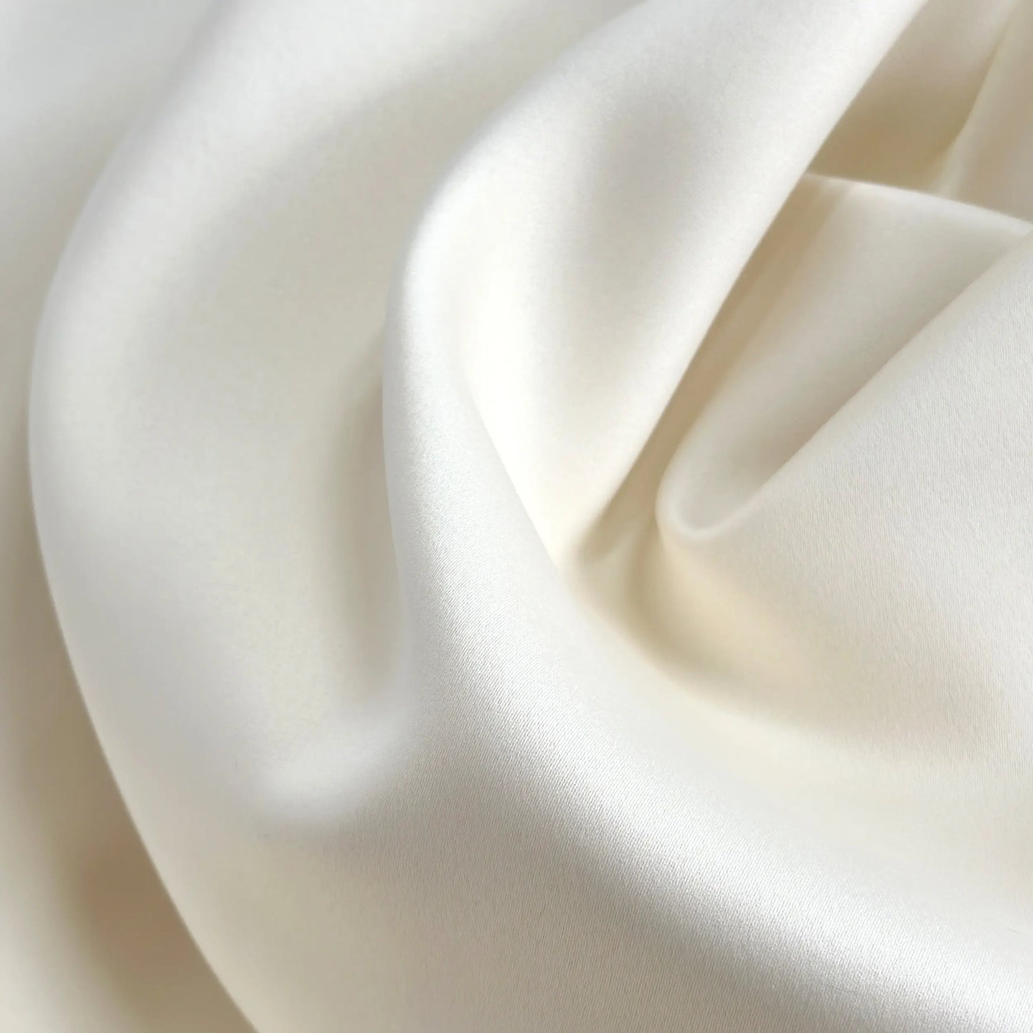 Soft Panel Curtains for Modern Living Room in Cream Color