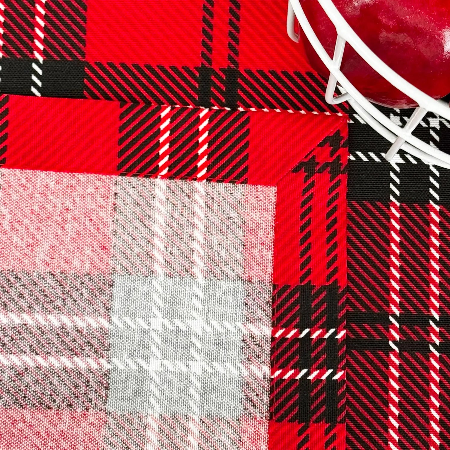 Waterproof Classic British Style Linen Gingham Tablecloth, Red Plaid 