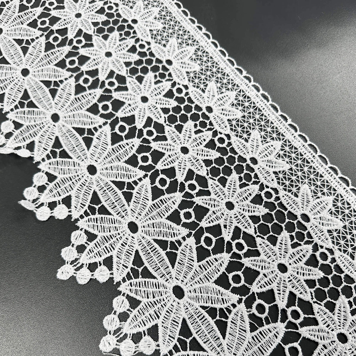 Lace Trim Floral Scalloped White