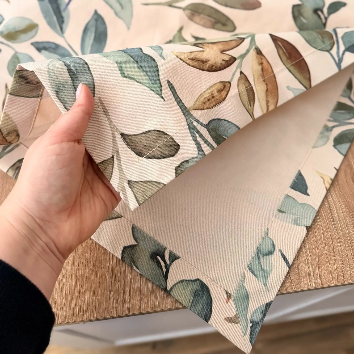 Linen Tablecloth Waterproof Wipeable, Botanical Leaf Table Cover, Cottage Style