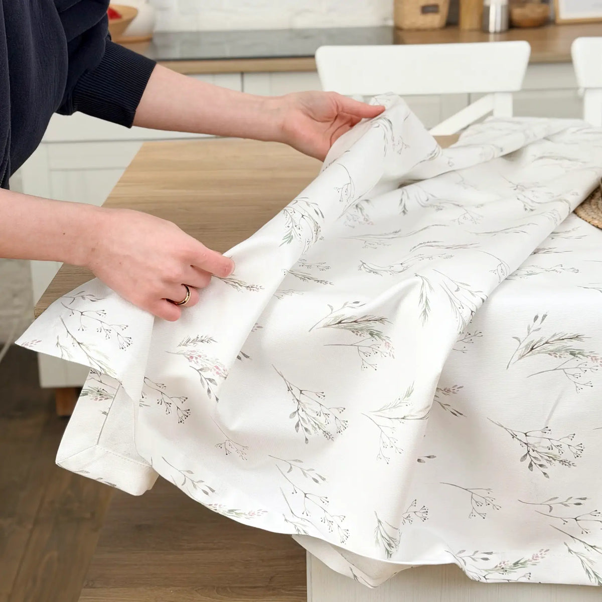 Linen Tablecloth Waterproof Wipeable, Botanical Floral Table Cover, Cottage Style